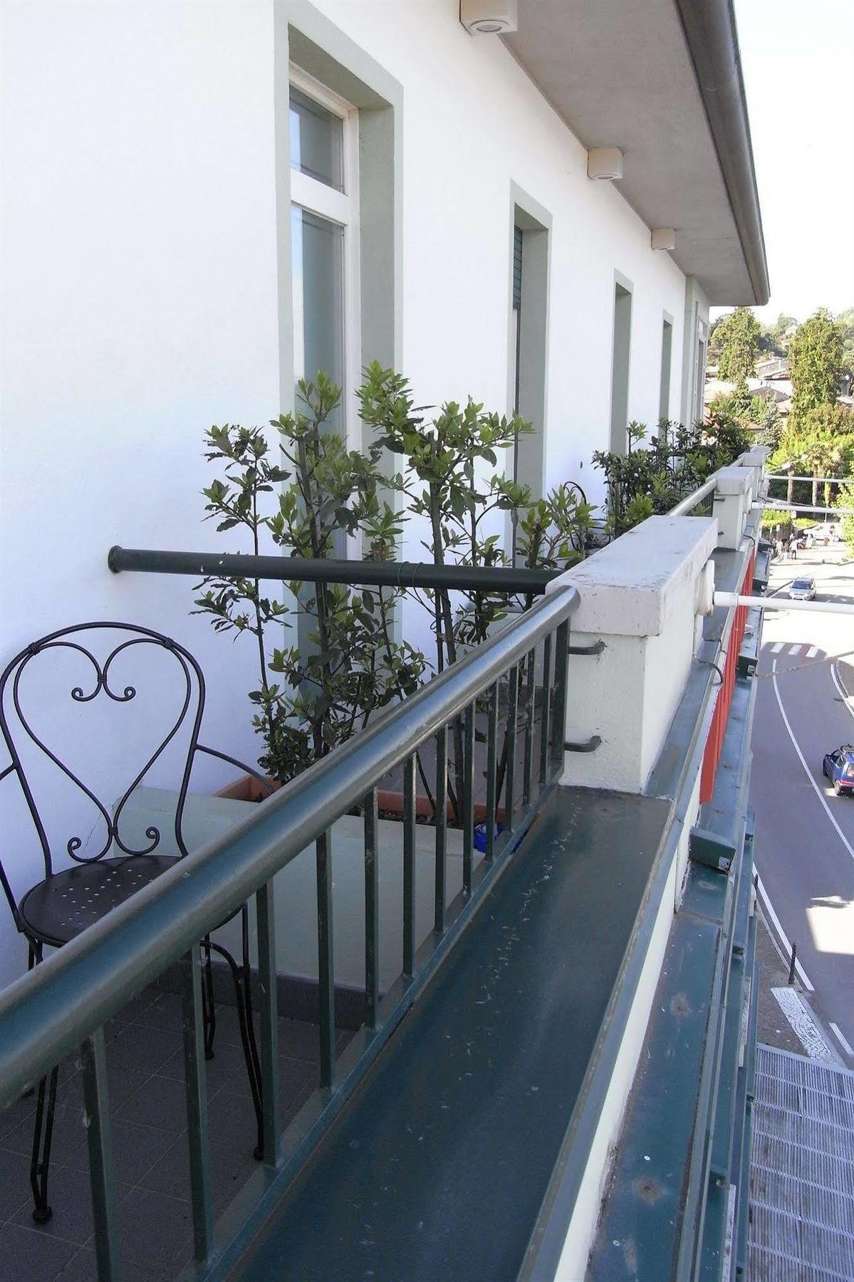 Albergo Del Sole Porto Valtravaglia Exterior photo